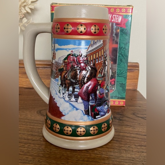 1994 Budweiser Holiday Beer Stein - Picture 3 of 8